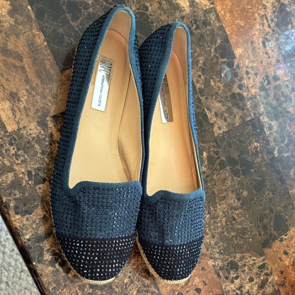 INC International Concepts Blue and Black Flats - Picture 1 of 6